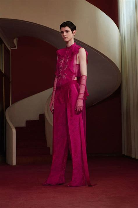 givenchy resort 2018|See The NEW GIVENCHY Resort 2018 Collection .